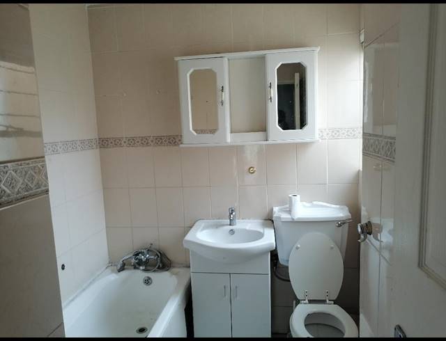 2 bed property for sale in RIDGEWAY